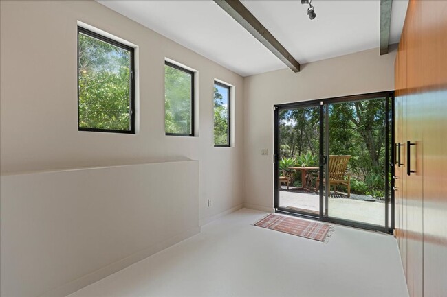 Building Photo - Stylish 4 Bedroom 3 Bathroom home in Kula ...