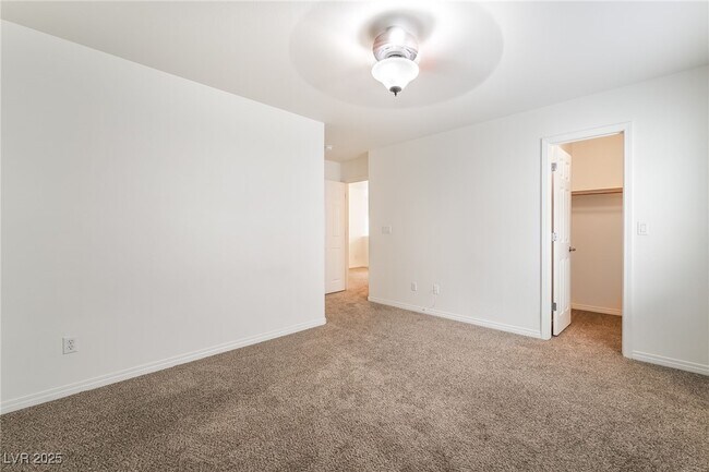 Building Photo - 7275 Phlox Rd