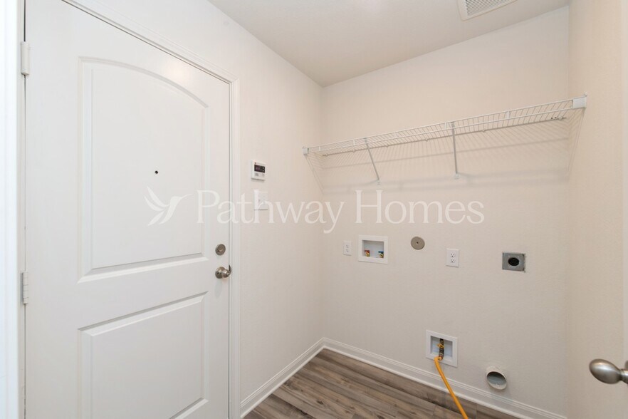 Building Photo - 905 Resting Elk St