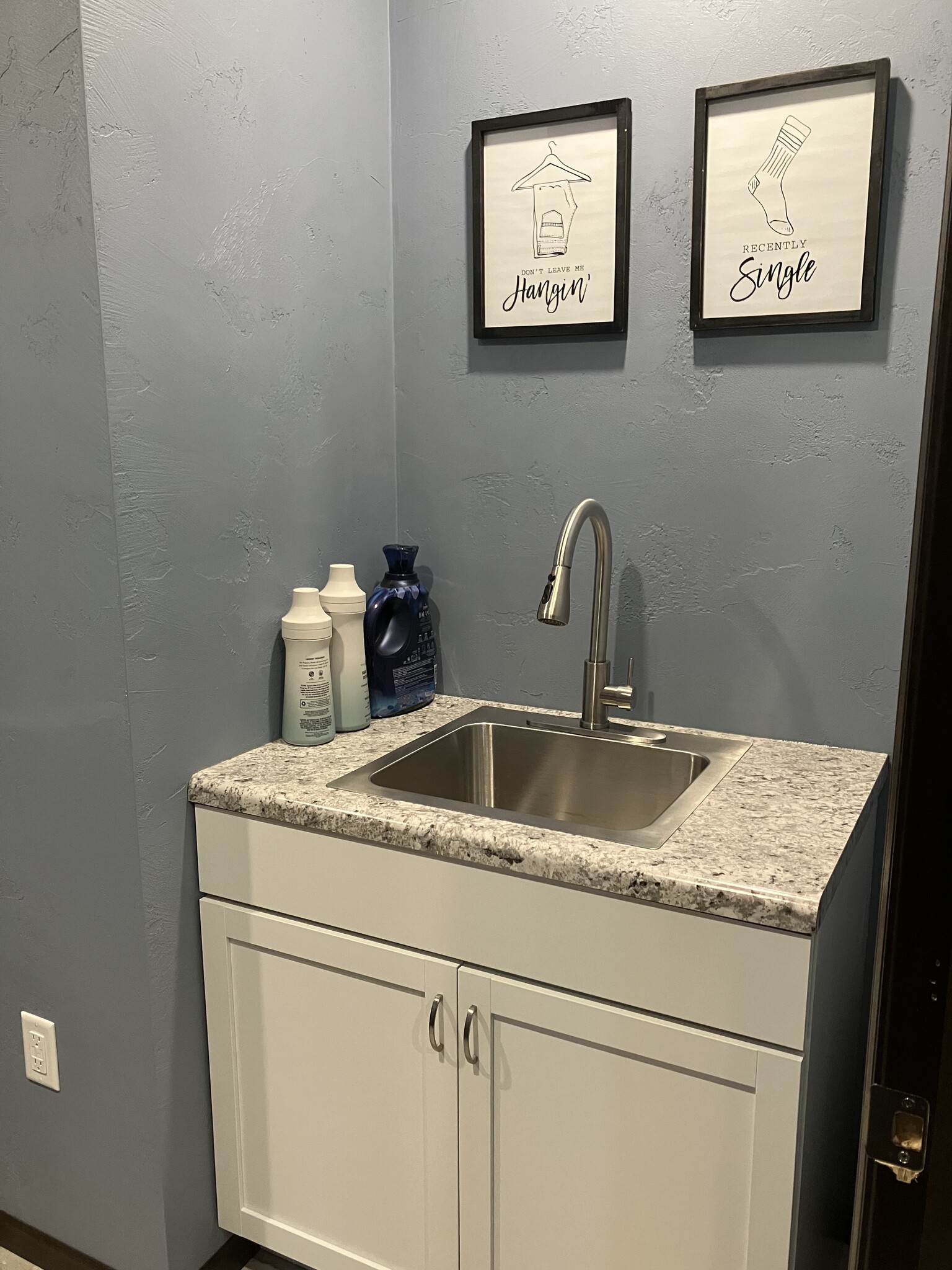 Laundry Sink - 1515 Mill Pond Ln