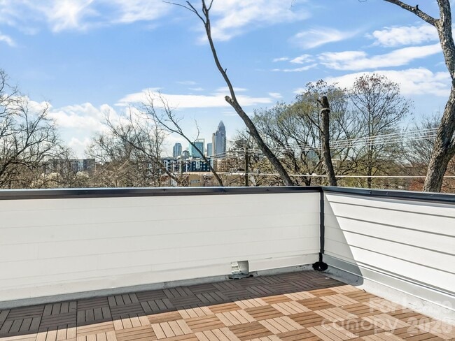 Building Photo - 1310 N Davidson St