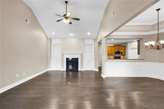 Building Photo - 5358 Manor View Dr NW