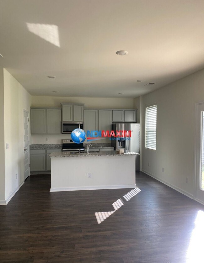 Building Photo - Nice 4-bedroom in Swim Community in Dacula