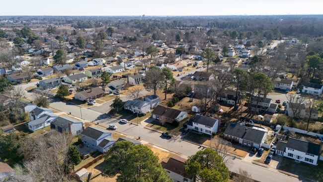 Building Photo - 38 Sacramento Dr