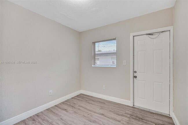 Building Photo - 2731 NW 1st St