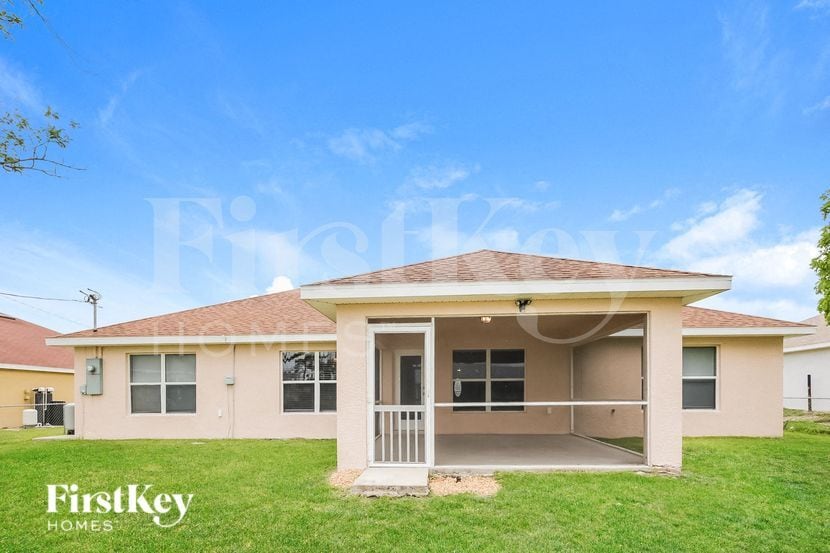 Building Photo - 2029 NW 4th St