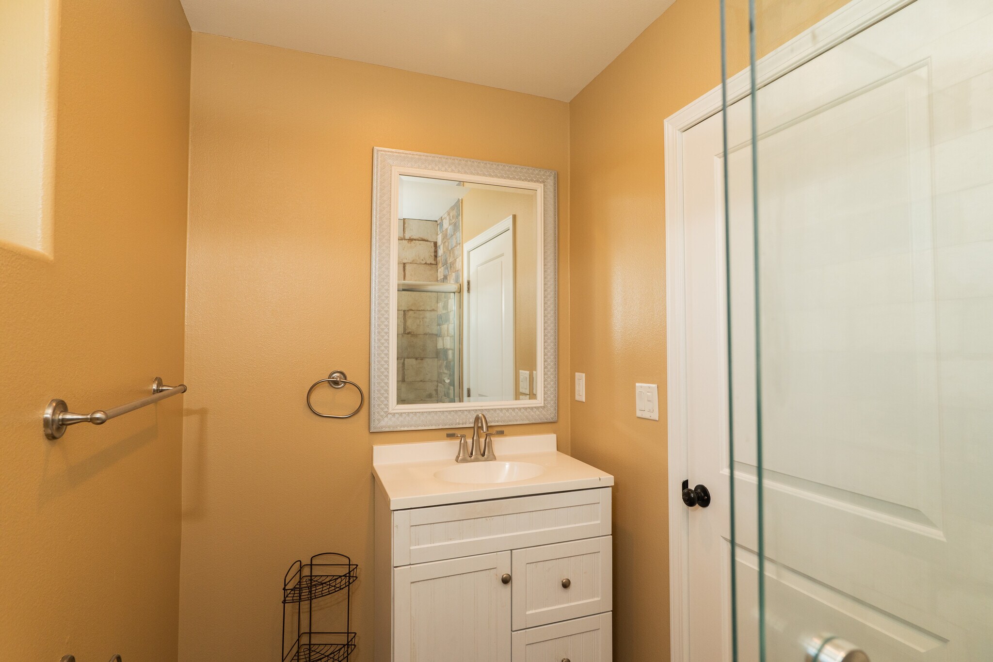 Bathroom - 938 S Bernal Ave