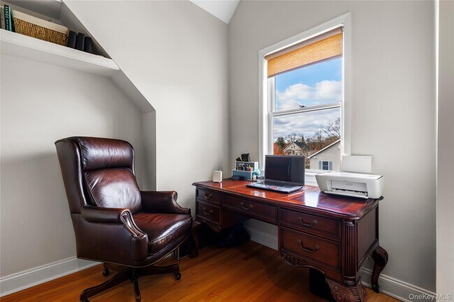 Building Photo - 2 Goldwin St