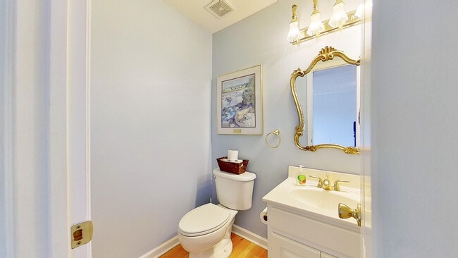 Building Photo - 690 Riverfront Dr