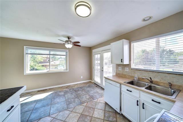 Building Photo - 6714 Hampton Dr