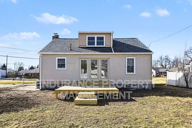 Building Photo - 2710 Hazel Ave