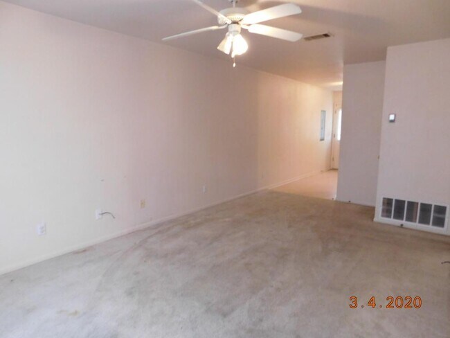 Building Photo - 2811 Cantabrian Dr