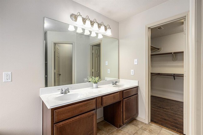 Building Photo - 25227 Ginger Ranch Dr