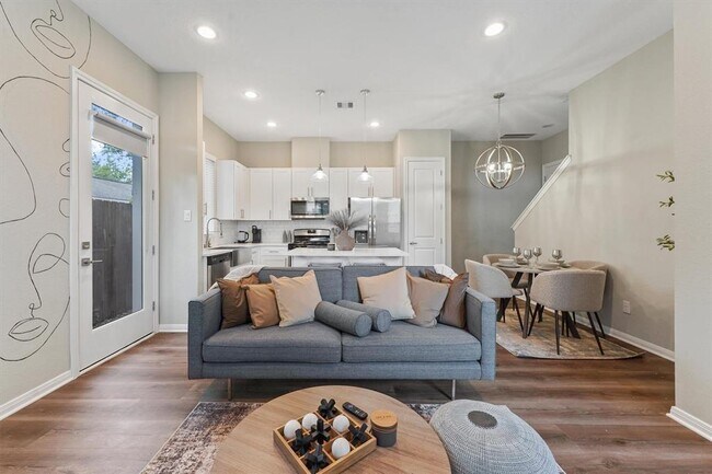 Building Photo - 5620 Madison St