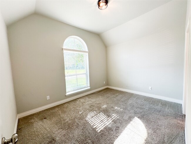 Building Photo - 15 Eden Hollow Ln