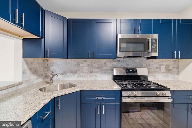 Building Photo - 408 Stockton Ct