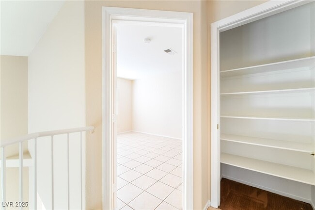 Building Photo - 435 Coral Sea St