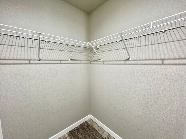 Building Photo - Beautiful 3 Bedroom Home in Lorson Ranch!