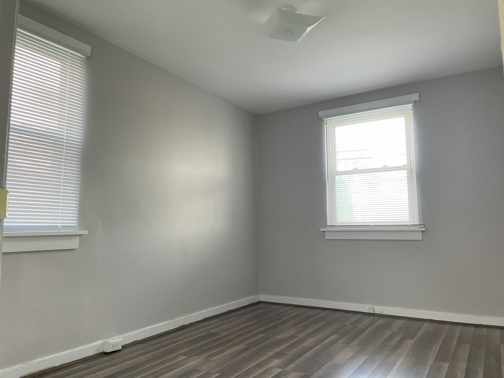 Bedroom - Secondary (1) - 1237 Euclid Ave
