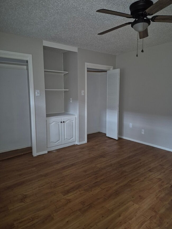 Building Photo - 1421 S 12th St