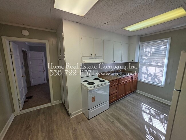 Building Photo - 2018 Harrison Ave