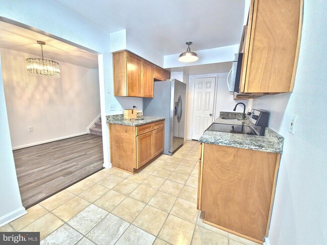 Building Photo - 14632 Earlham Ct