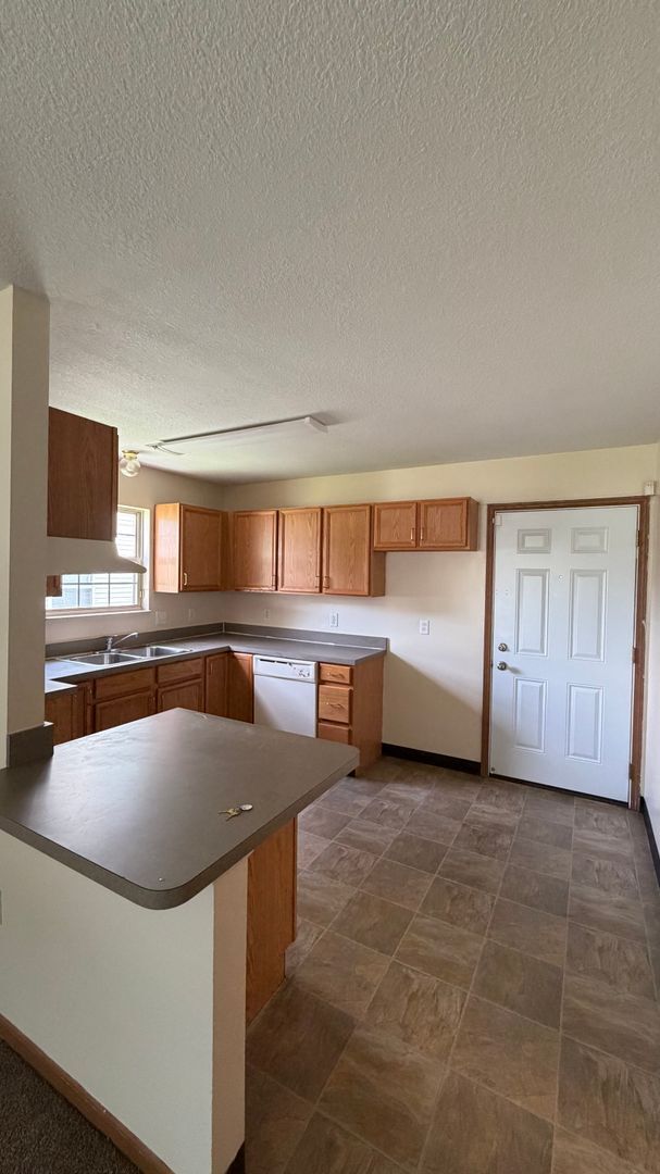 Building Photo - 1040 Steeplebush Dr