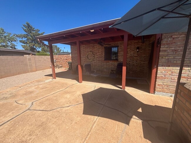 Building Photo - 1964 Sonoita Dr