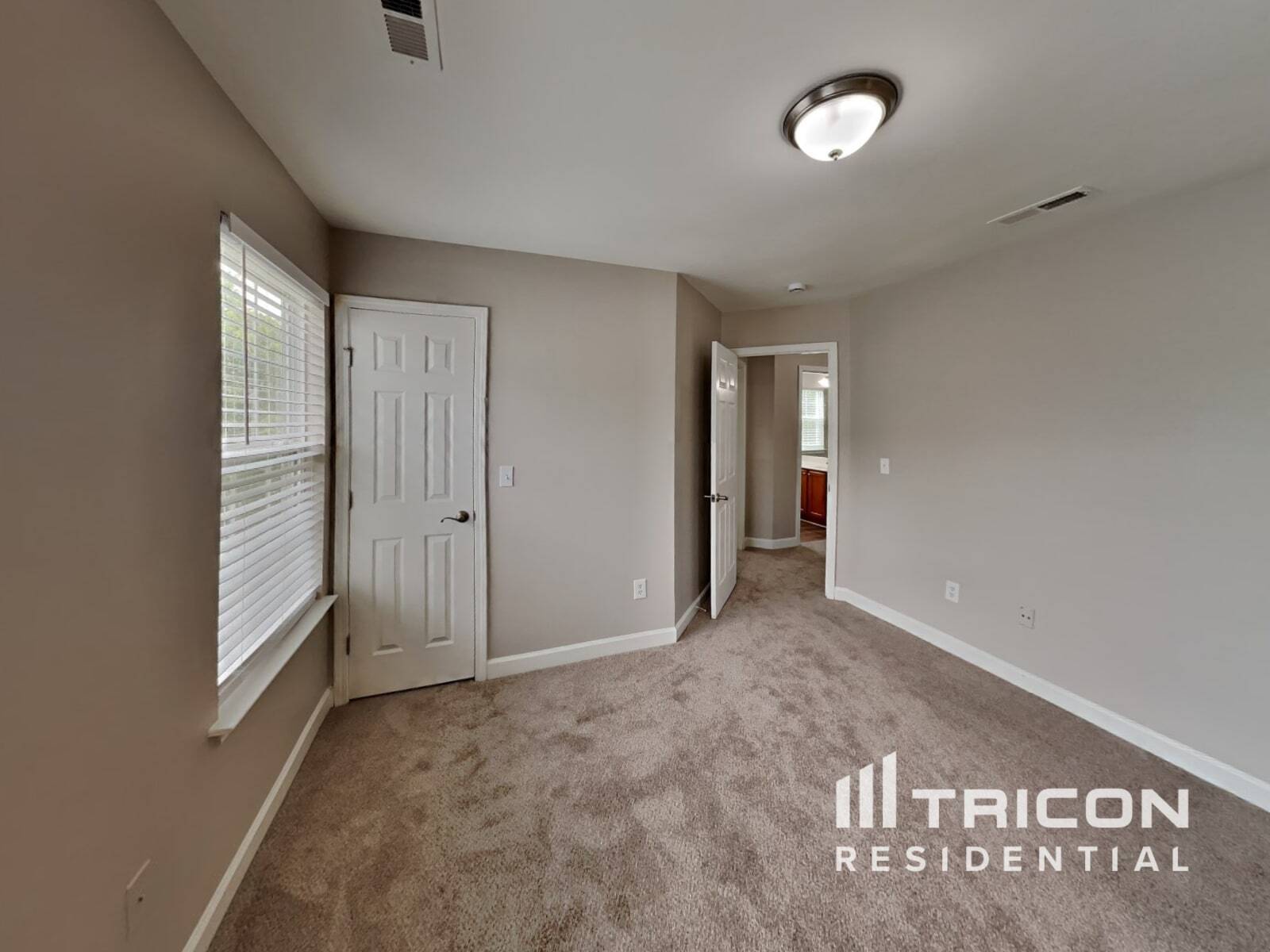 Building Photo - 6413 Amber Bluffs Crescent