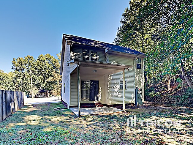 Building Photo - 217 Morgan Pl SW