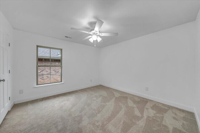 Building Photo - 162 Harold Murphy Dr