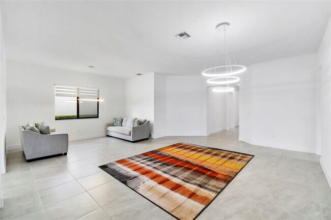 Building Photo - 10710 Aqua Ct