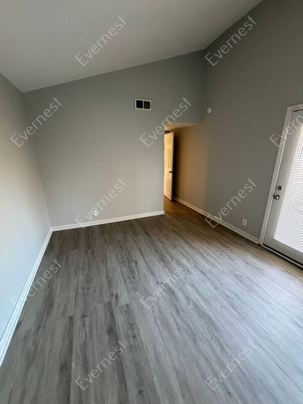 Building Photo - 1312 Langholm Dr