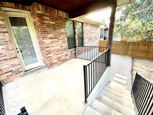 Building Photo - 15908 Dink Pearson Ln