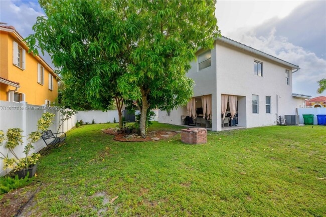 Building Photo - 5309 SW 133rd Ave