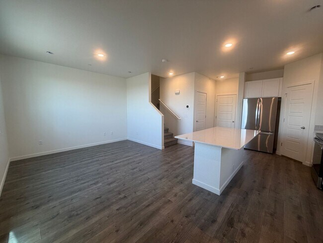 Building Photo - 3852 Pinnacles Ct