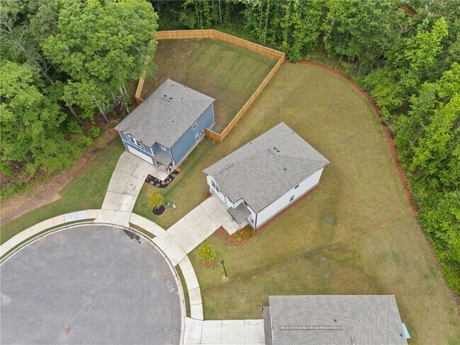 Building Photo - 788 Evergreen Rd