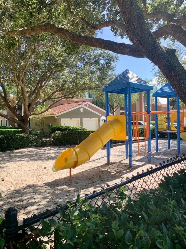 Building Photo - 1235 Reserve Way