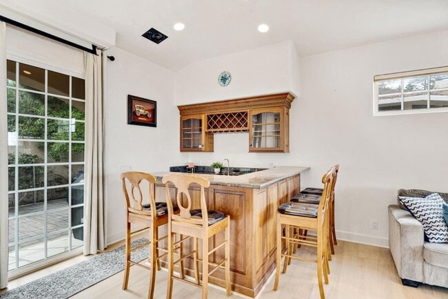 Building Photo - 1 Overlook Pl