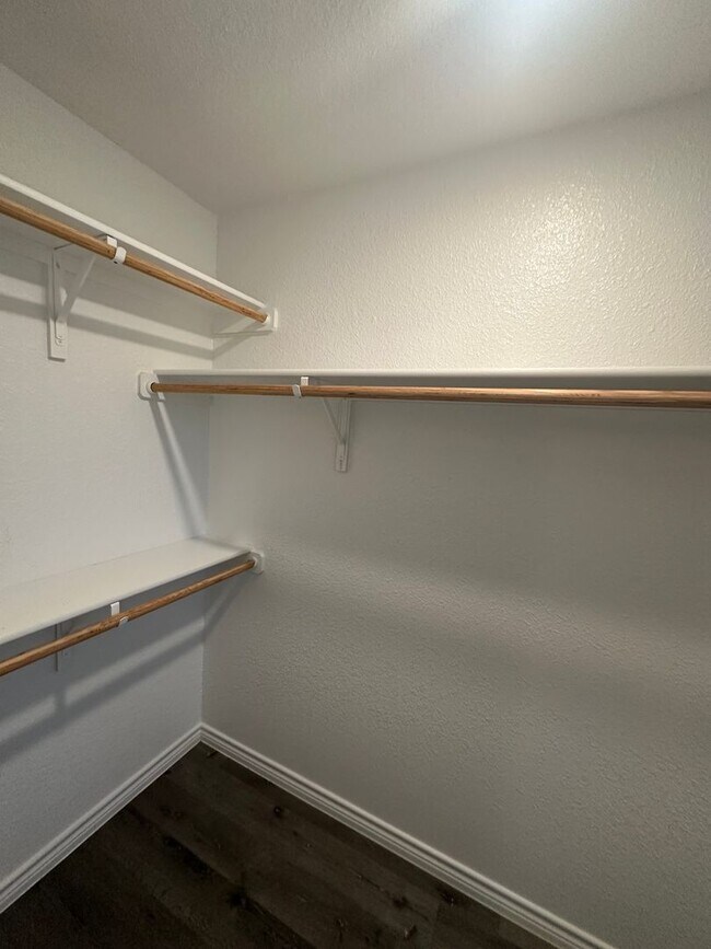 Building Photo - 3Bed/2Bath