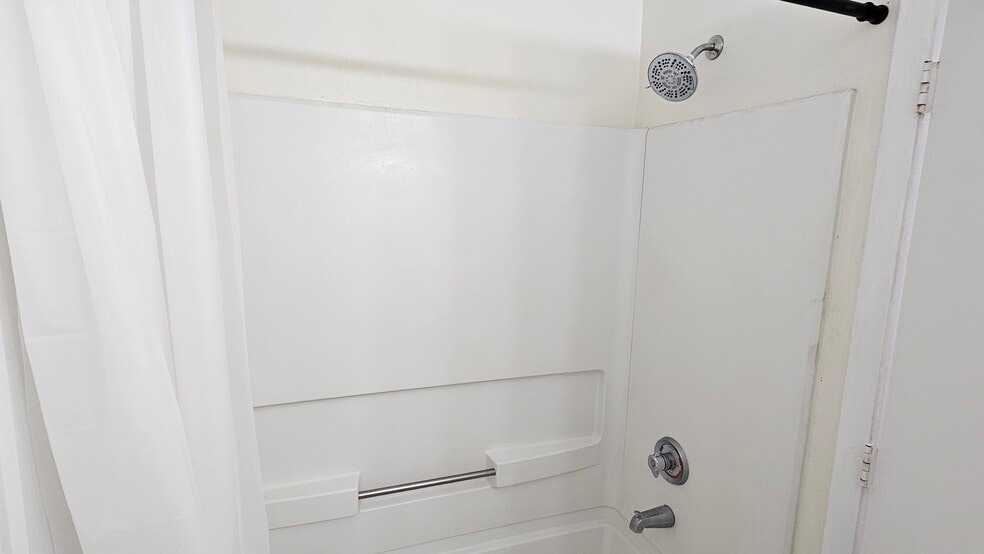 Building Photo - 4215 SW 22nd Ln