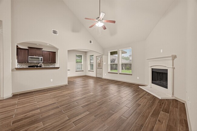 Building Photo - 2510 Shady Falls Ln