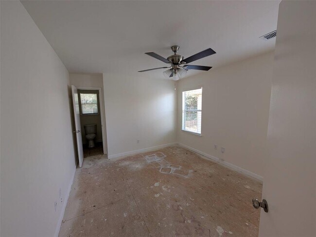Building Photo - 11726 Rolling Stream Dr