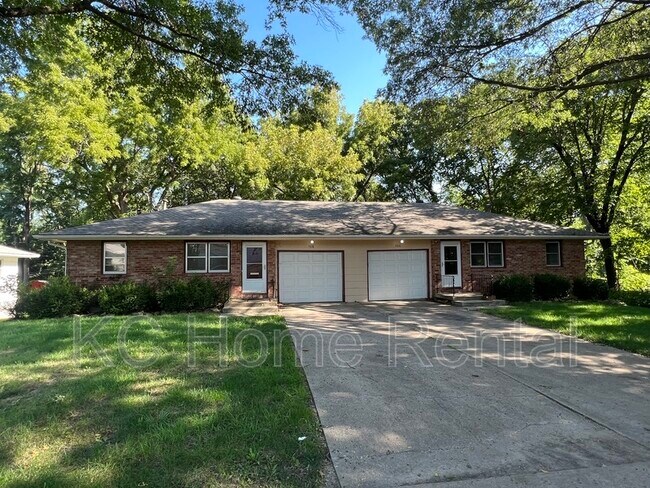 Building Photo - 506 Santa Fe St