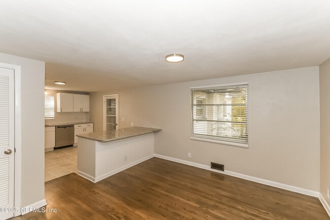 Building Photo - 7515 Eaton Ave