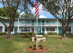 Building Photo - 319 Newport V