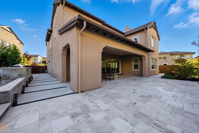 Building Photo - 201 Corriedale Ct