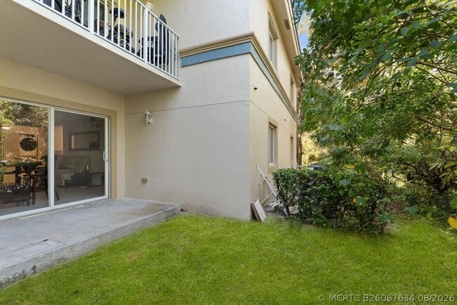 Building Photo - 1165 Golden Lakes Blvd