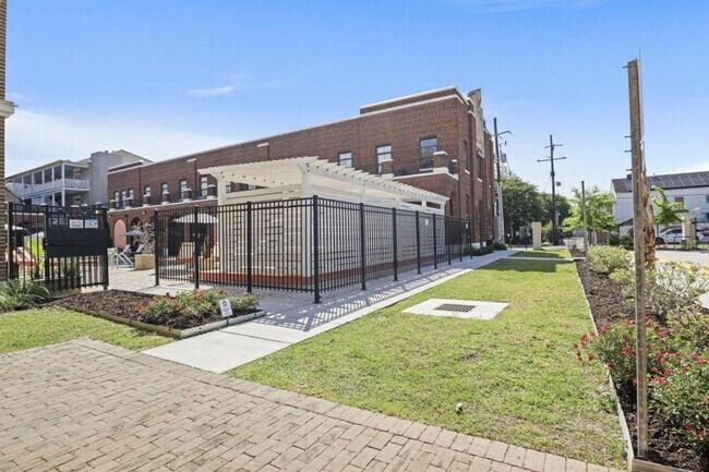 Building Photo - 3523 N Rampart St