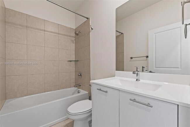 Building Photo - 4612 NW 83rd Pkwy